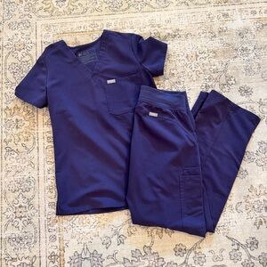 Figs Dark Purple Scrub Set